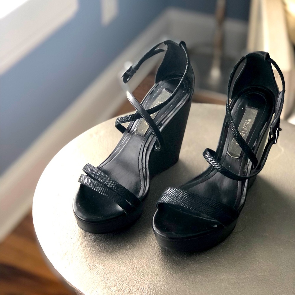 White House Black Market black wedges